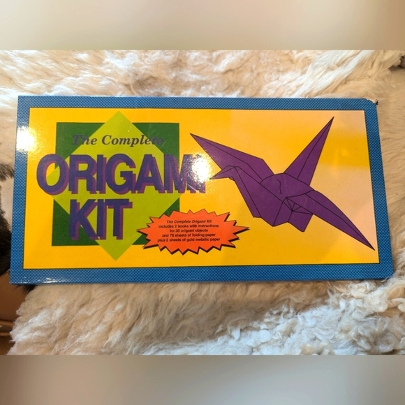 Origami Kit -includes books & 30 original projects with folding paper - Picture 1 of 5